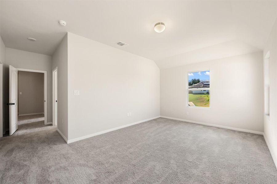 Spacious, unfurnished interior of a new home in Covered Bridge, Hutto (Image 28). Spacious, unfurnished interior of a new home in Covered Bridge, Hutto (Image 28).