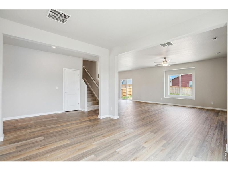 Spacious, unfurnished interior of a new home in , Severance (Image 11).