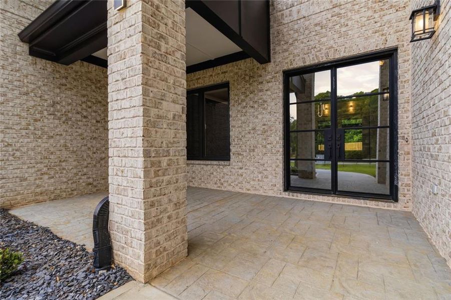 Exterior details and patio area of a home in , Lawrenceville (Image 4).