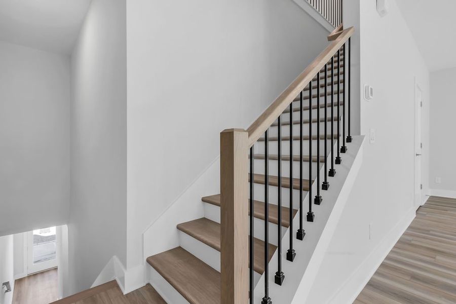 Spacious, unfurnished interior of a new home in Echo Park, Suwanee (Image 31).