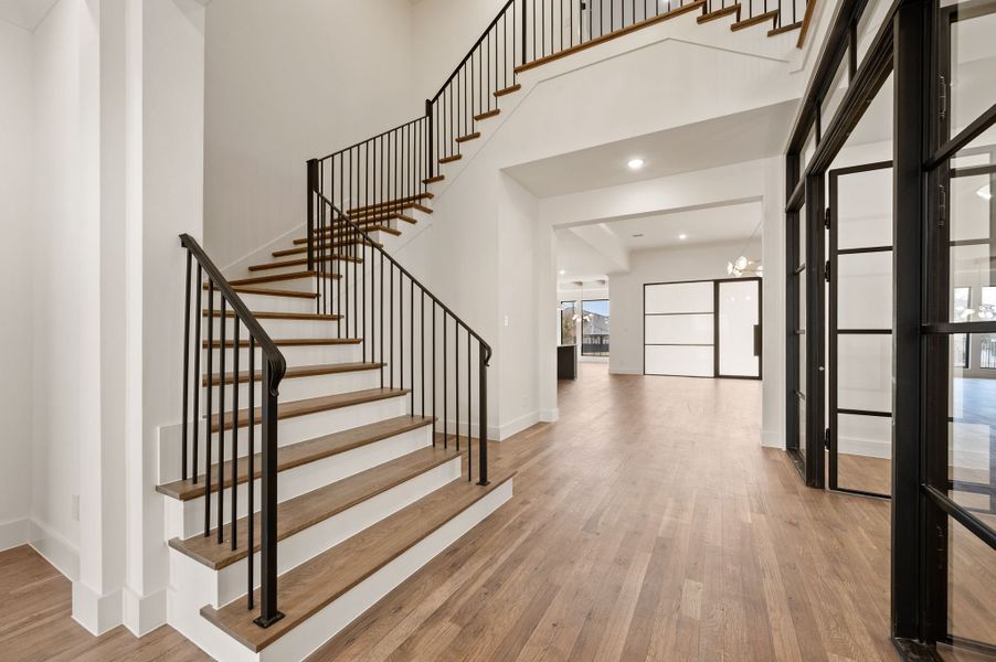 Spacious, unfurnished interior of a new home in Montclair, Prosper (Image 41).