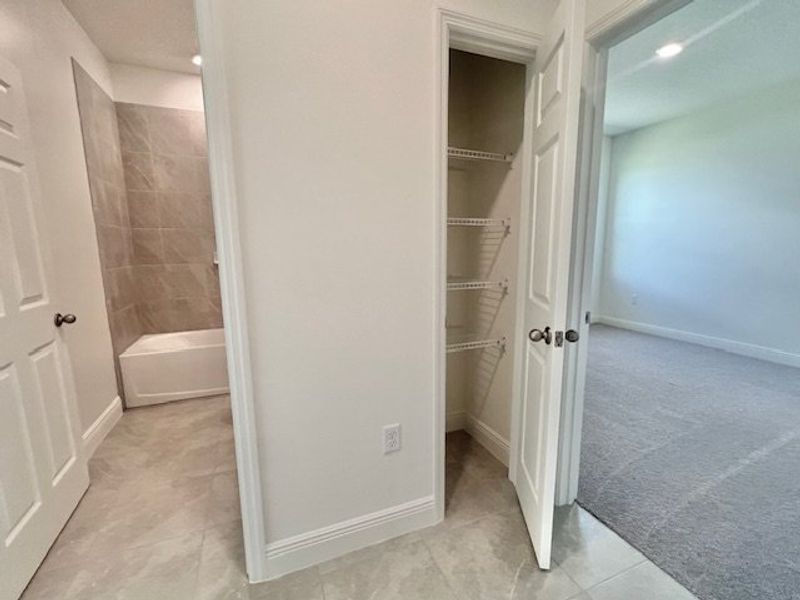 Spacious, unfurnished interior of a new home in Lakes At St Sebastian, Micco (Image 17).