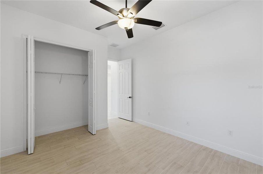 Spacious, unfurnished interior of a new home in , Ocala (Image 24).