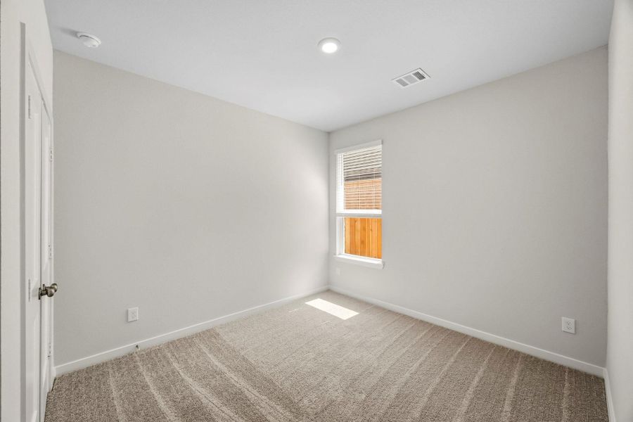 Spacious, unfurnished interior of a new home in Audubon, Magnolia (Image 9).
