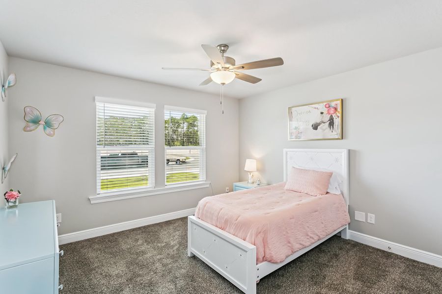 Furnished interior view inside a new home in Buckeyes Landing, Navarre (Image 34).