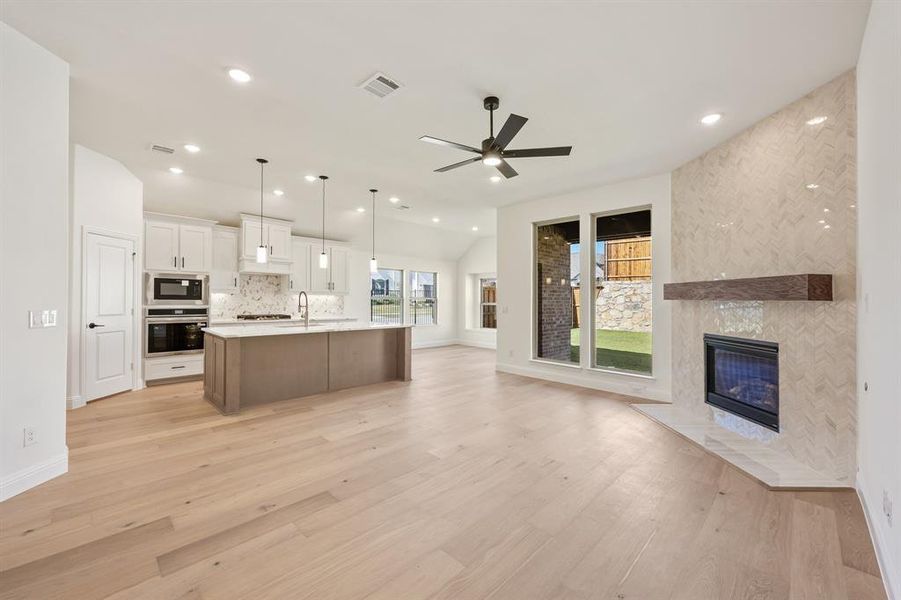 Spacious, unfurnished interior of a new home in Willow Wood Classic 50, McKinney (Image 22). Spacious, unfurnished interior of a new home in Willow Wood Classic 50, McKinney (Image 22).