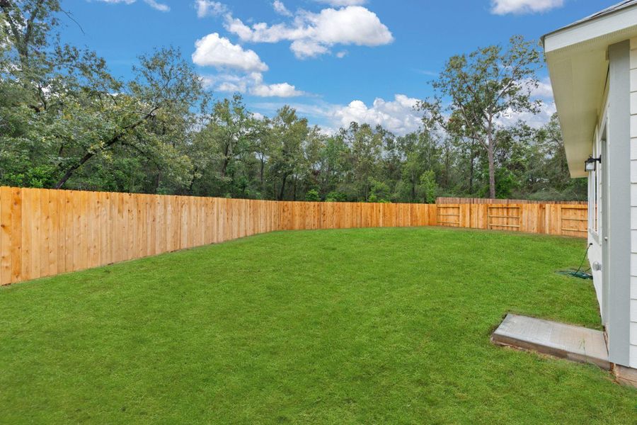 Private large lot!