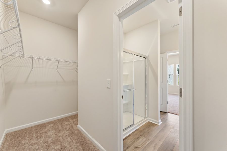 Spacious, unfurnished interior of a new home in Edwards Station, Taylors (Image 21).