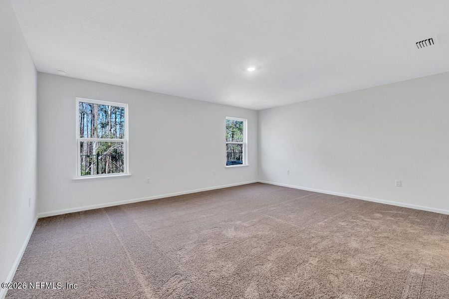 Spacious, unfurnished interior of a new home in Panther Creek, Jacksonville (Image 13).