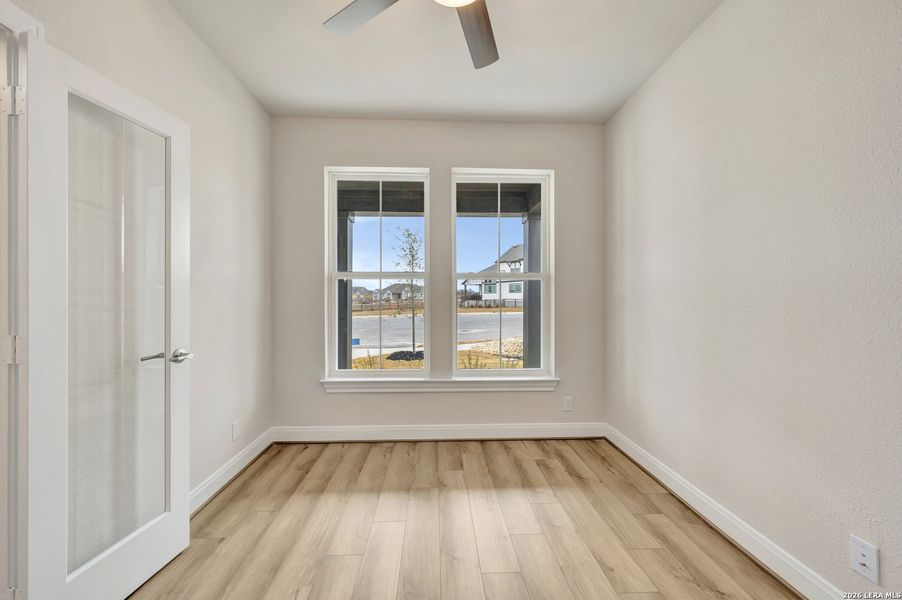 Spacious, unfurnished interior of a new home in The Crossvine 45’, Schertz (Image 39).