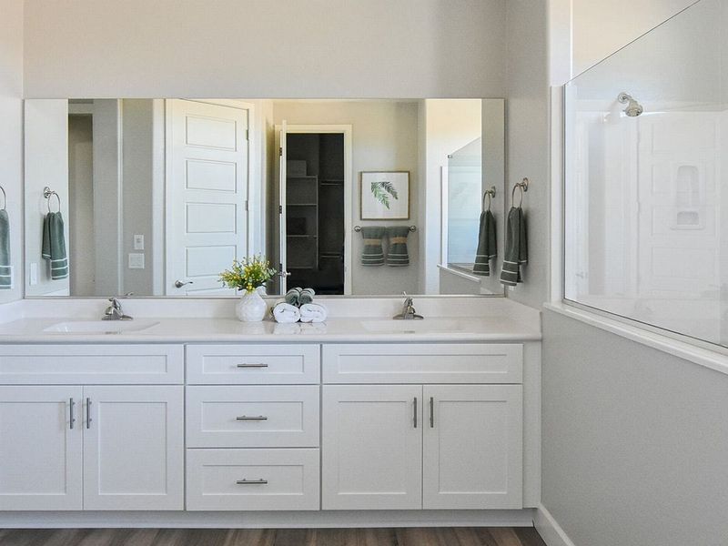 Representative furnished interior of a home built from the The Summit by Davidson Homes LLC in Morningstar, Prescott Valley (Image 38).