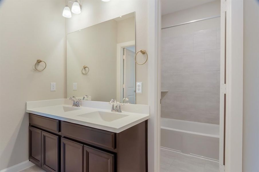 Image 25 of a home in Meridiana 55' Homesites.