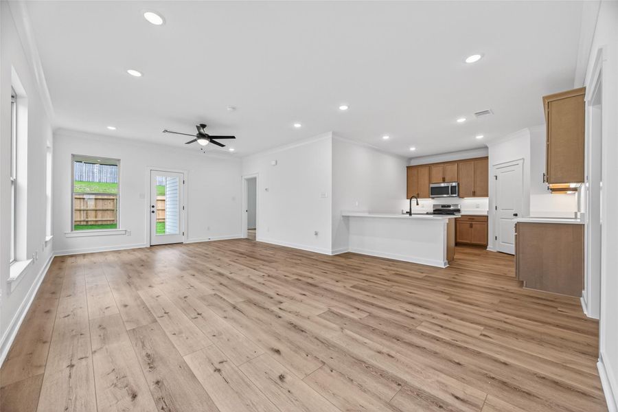 Spacious, unfurnished interior of a new home in Mostyn Springs, Magnolia (Image 17).