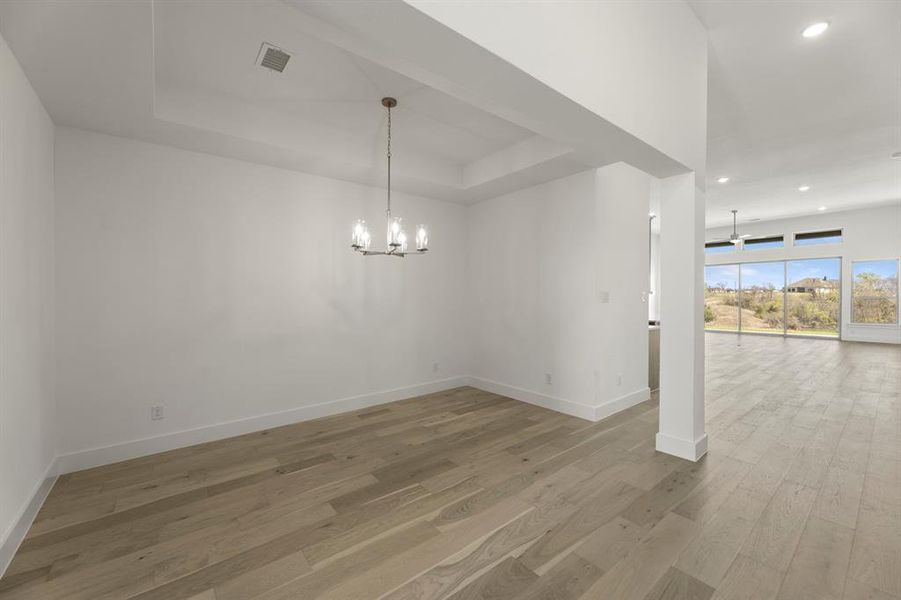 04. 9825 Aiken - Dining 04. 9825 Aiken - Dining