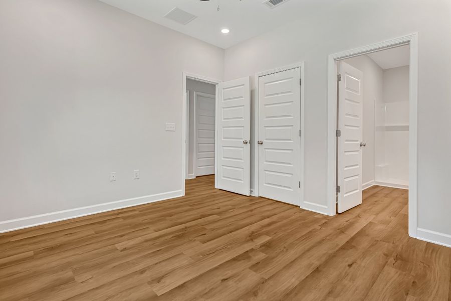 Spacious, unfurnished interior of a new home in , Crestview (Image 33).