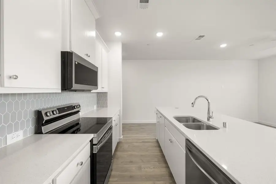 4611 Haws Trail_ 2570_Lotus- Kitchen-3