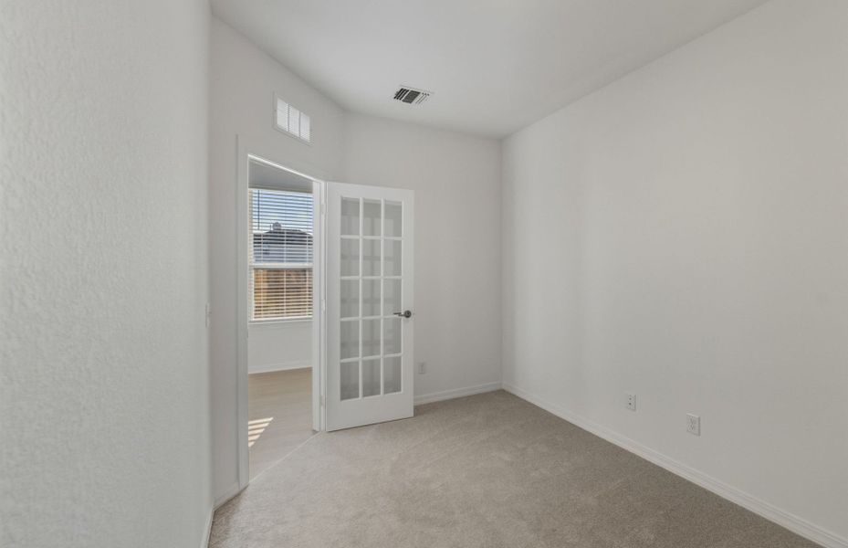 Spacious, unfurnished interior of a new home in Crosswinds, Kyle (Image 40).