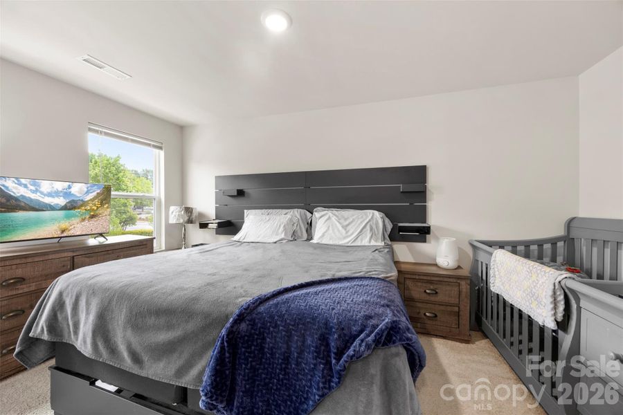 Furnished interior view inside a new home in , Lincolnton (Image 7).