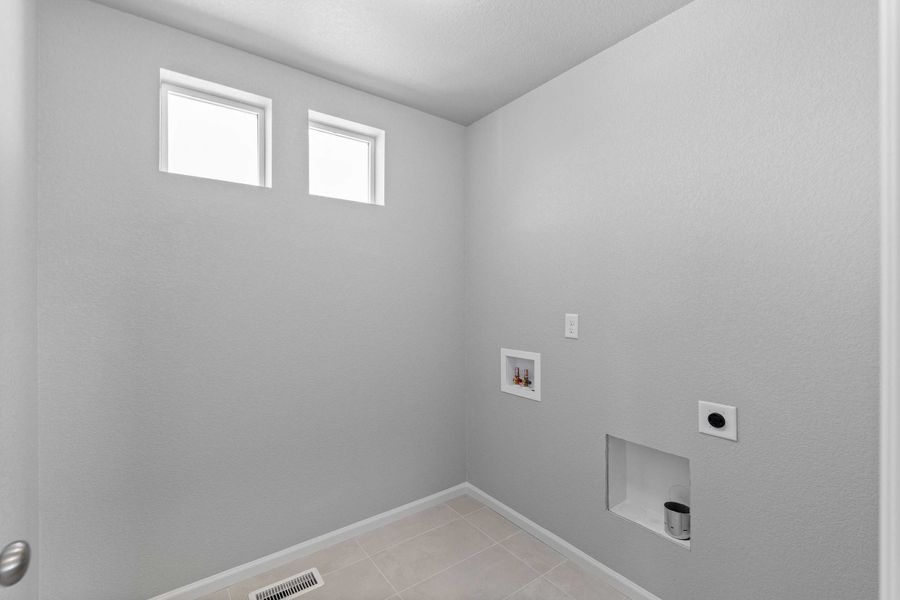 Spacious, unfurnished interior of a new home in Banning Lewis Ranch - New Homes Colorado Springs, Colorado Springs (Image 20). Spacious, unfurnished interior of a new home in Banning Lewis Ranch - New Homes Colorado Springs, Colorado Springs (Image 20).