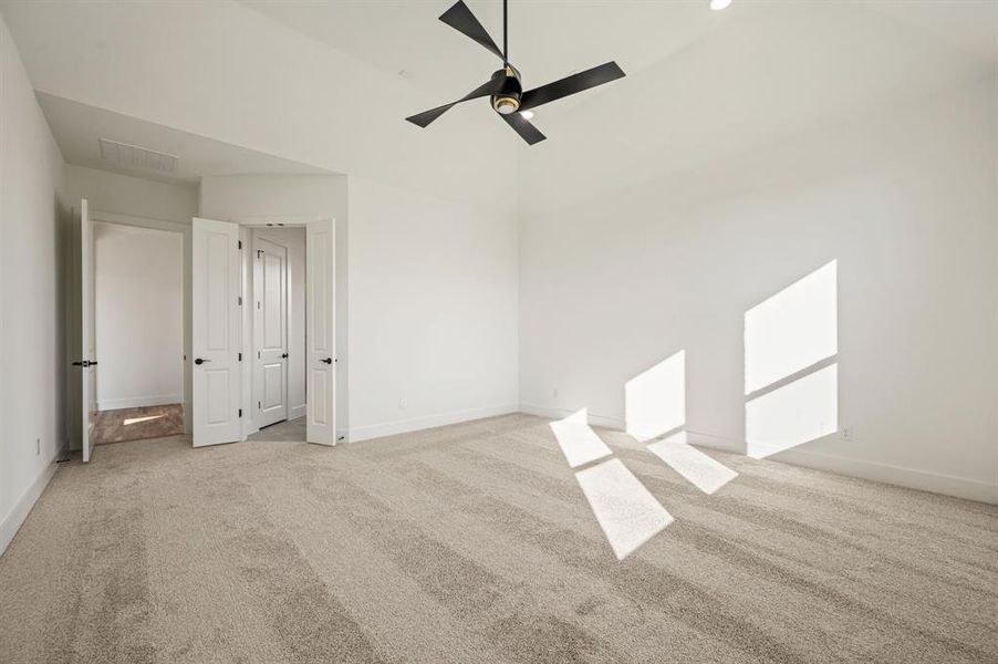 Spacious, unfurnished interior of a new home in NorthGlen, Haslet (Image 39). Spacious, unfurnished interior of a new home in NorthGlen, Haslet (Image 39).