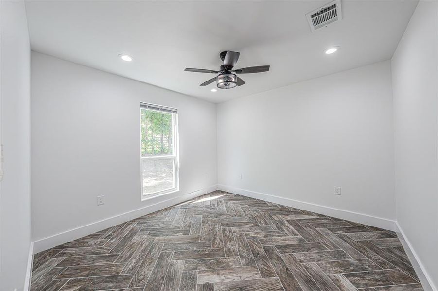 Featuring recessed lighting and ceiling fan Featuring recessed lighting and ceiling fan