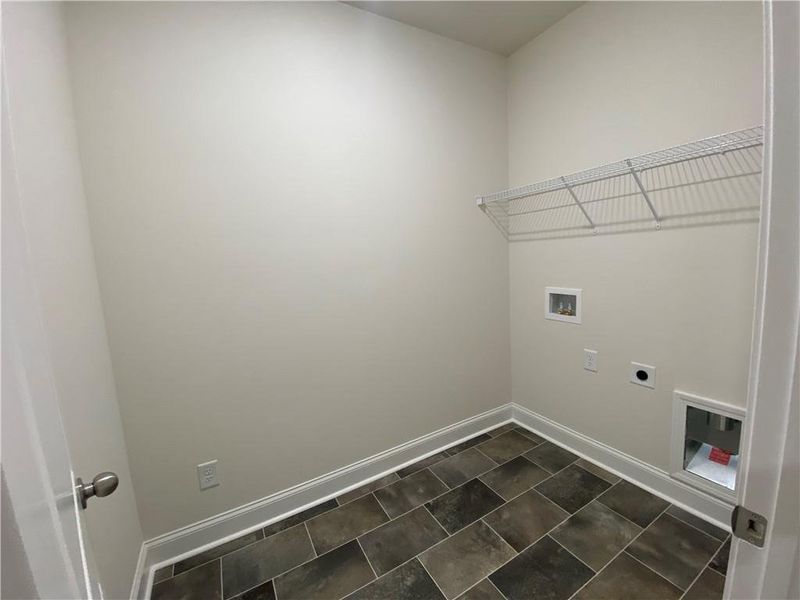 Spacious, unfurnished interior of a new home in , Jefferson (Image 35).