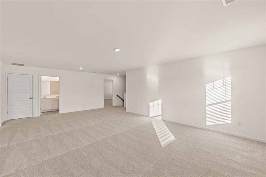 Spacious, unfurnished interior of a new home in Independence, Loganville (Image 22).