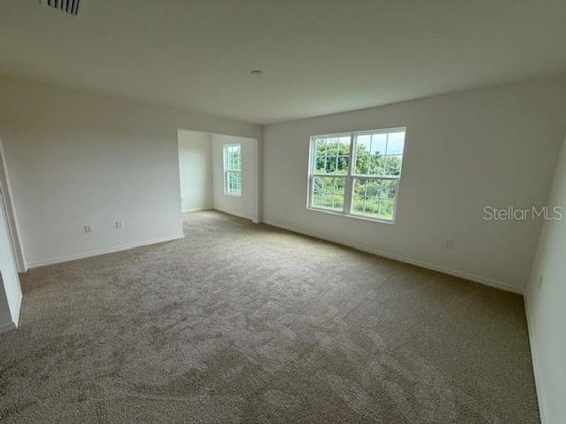 Spacious, unfurnished interior of a new home in Sky Lakes Towns, St. Cloud (Image 6).