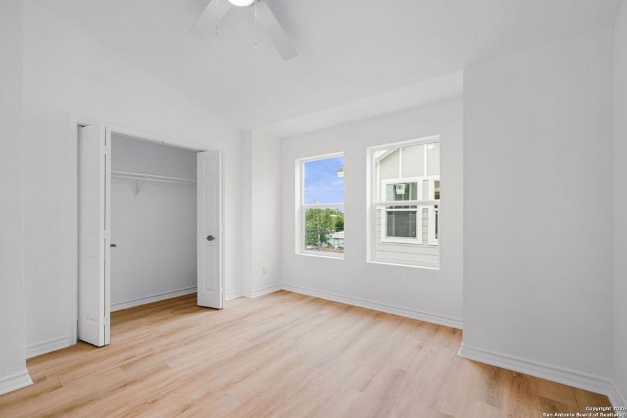 Spacious, unfurnished interior of a new home in , San Antonio (Image 18).