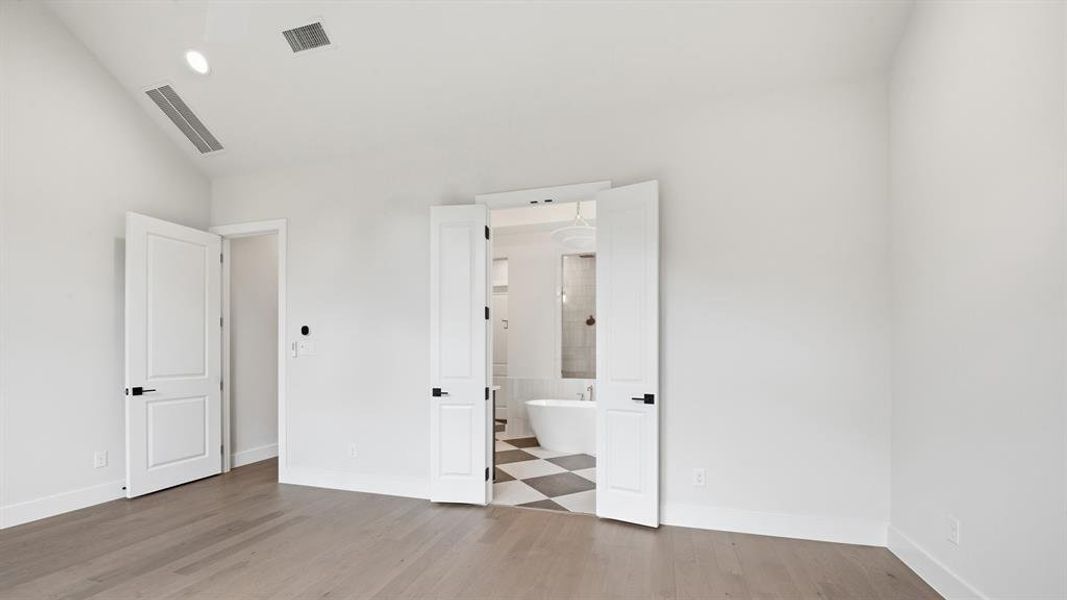Spacious, unfurnished interior of a new home in Adkins Park, Hurst (Image 18). Spacious, unfurnished interior of a new home in Adkins Park, Hurst (Image 18).