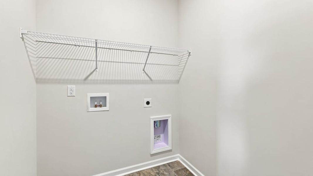 Spacious, unfurnished interior of a new home in Chestnut Ridge, Greenville (Image 38).