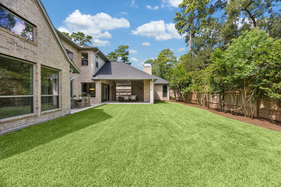 Exterior details and patio area of a home in , Houston (Image 26).