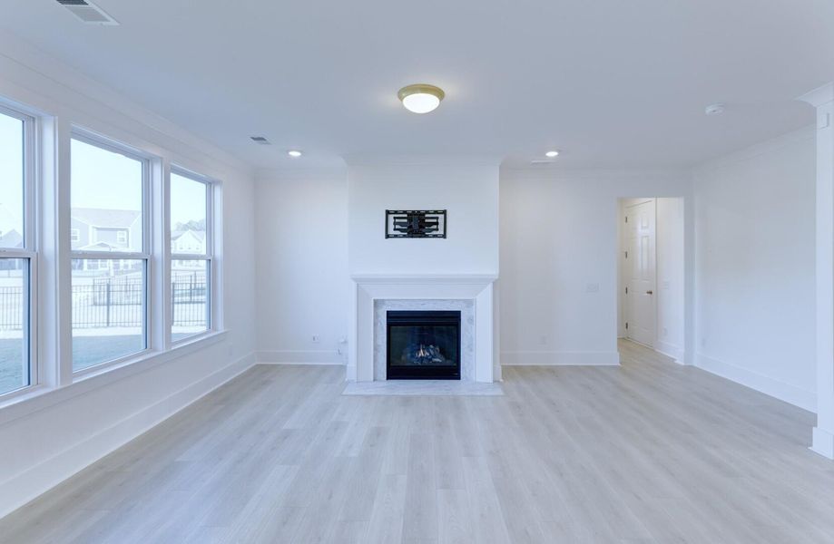Spacious, unfurnished interior of a new home in Homecoming, Ravenel (Image 16).