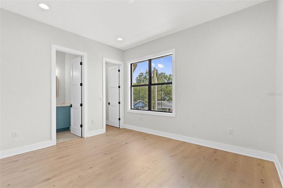 Spacious, unfurnished interior of a new home in , Tampa (Image 36). Spacious, unfurnished interior of a new home in , Tampa (Image 36).