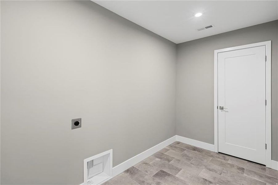 Spacious, unfurnished interior of a new home in Twin Lakes, Hoschton (Image 33).