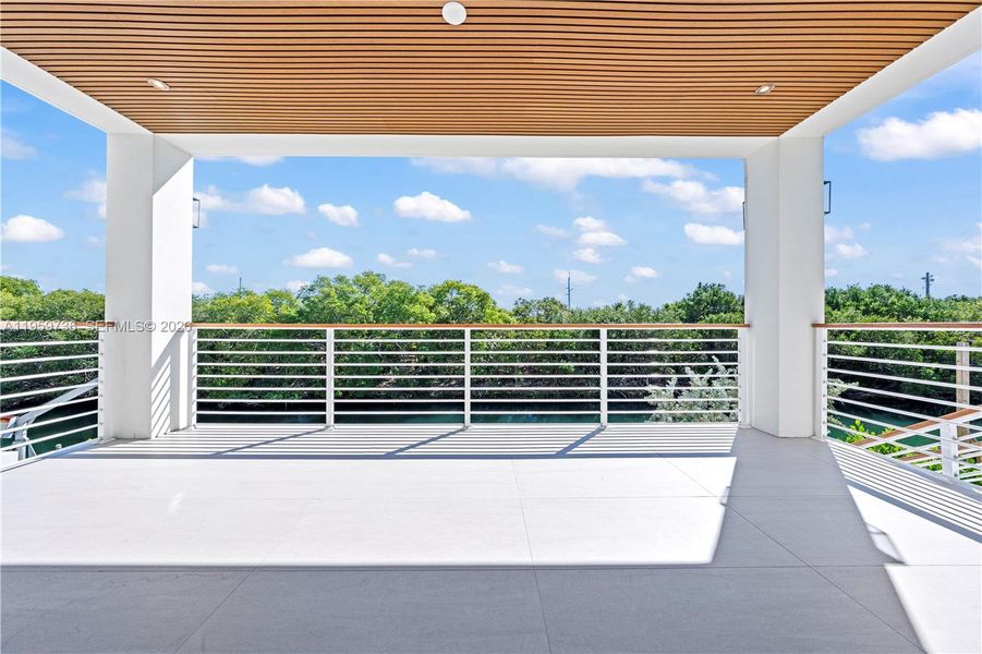 Exterior details and patio area of a home in , Tavernier (Image 1). Exterior details and patio area of a home in , Tavernier (Image 1).
