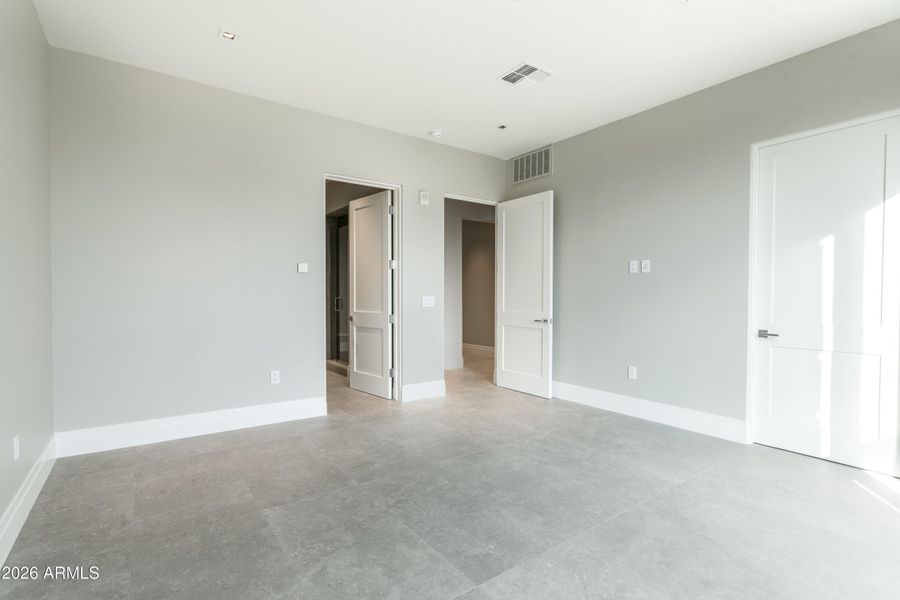 18720 N 101st St #3008