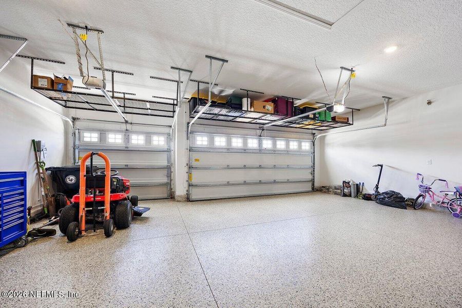 Spacious, unfurnished interior of a new home in , Green Cove Springs (Image 20).