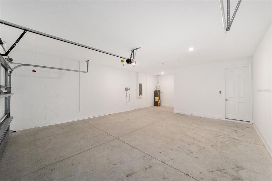 Spacious, unfurnished interior of a new home in , Ocala (Image 37). Spacious, unfurnished interior of a new home in , Ocala (Image 37).