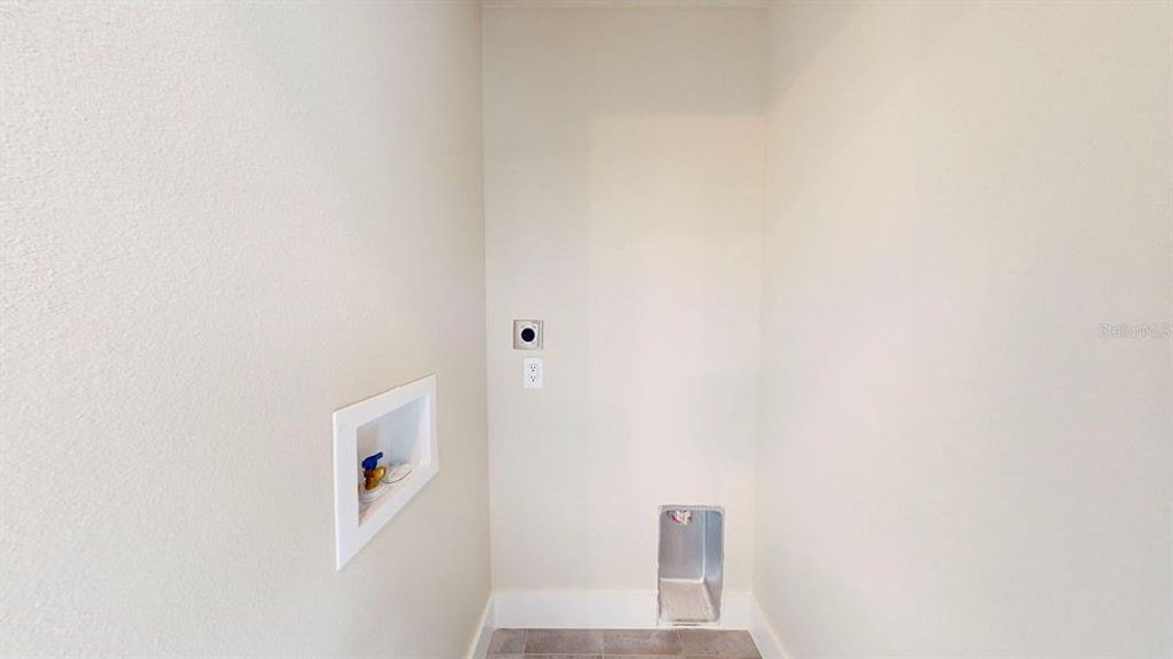 Spacious, unfurnished interior of a new home in , St. Petersburg (Image 43).