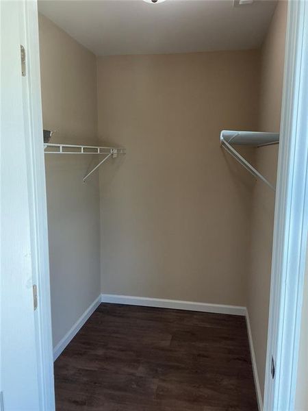 Spacious, unfurnished interior of a new home in , Gainesville (Image 13).
