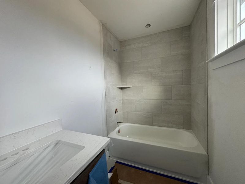 The Arydale B Bathroom