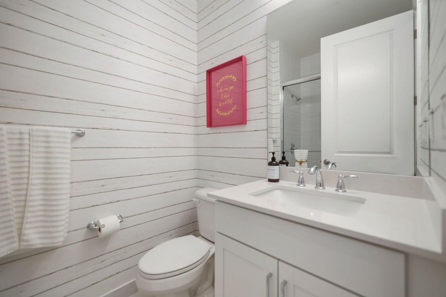 19545 Broad Shore Walk - 46.jpg-SMALL