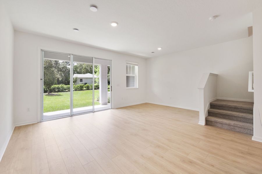 Spacious, unfurnished interior of a new home in Towns at Riverwalk, Sanford (Image 22).