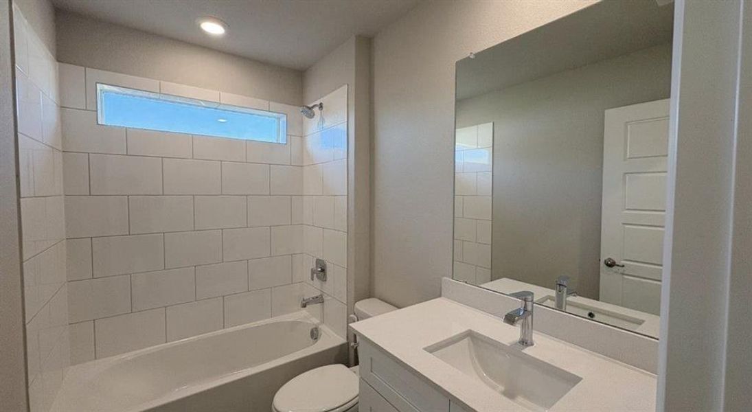 Furnished interior view inside a new home in Sandstone Estates, Granbury (Image 6). Furnished interior view inside a new home in Sandstone Estates, Granbury (Image 6).