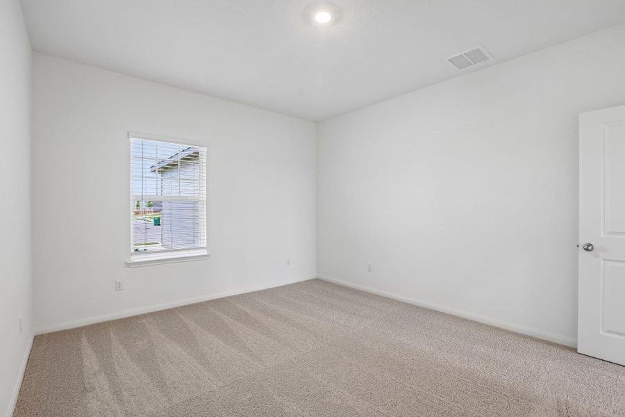 Spacious, unfurnished interior of a new home in , Elgin (Image 10).