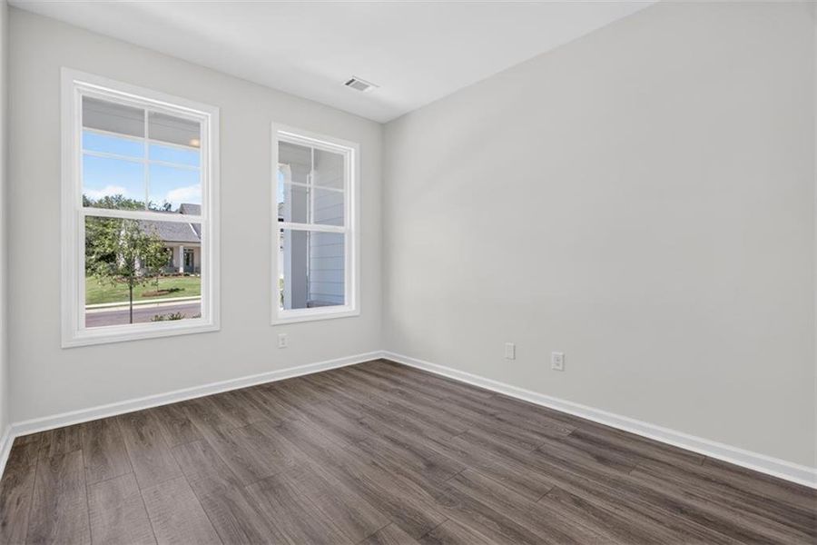 Spacious, unfurnished interior of a new home in , Athens (Image 40).