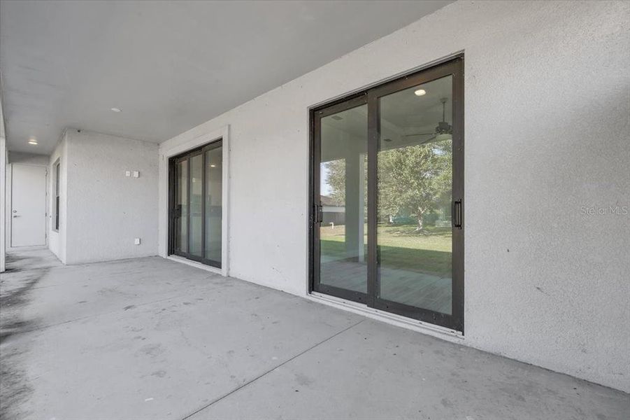 Exterior details and patio area of a home in , Cape Coral (Image 4).