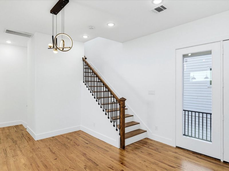 Spacious, unfurnished interior of a new home in , Houston (Image 35).