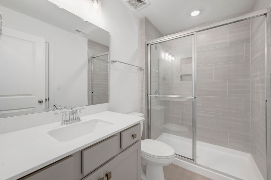 Owner's Bathroom Owner's Bathroom